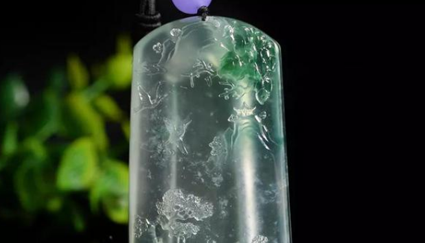 翡翠|前些年这种翡翠用来盖茅厕,可到后来它的价值,甚至能达到几千万