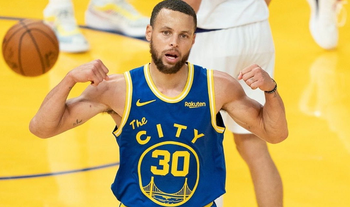 斯蒂芬·库里|刷新八项纪录！库里末轮46分斩获得分王，个人突破+超越名宿