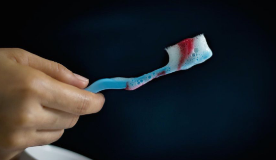 肝脏|男性晨起“3异常”，肝或已遍体鳞伤，占一个，就要尽快做肝CT