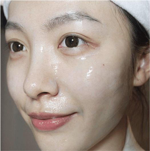 紫薯 董洁素颜不输当年，和12岁儿子像姐弟，大方分享的“护肤法”，因便宜被低估