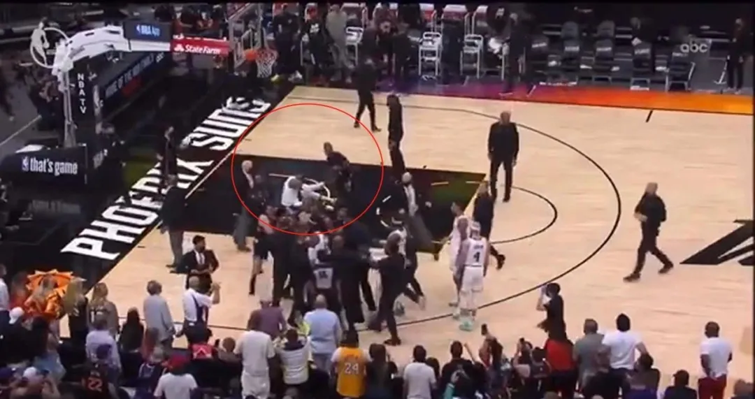 保羅|踢襠！惡犯！保羅末節(jié)被雪藏！冠軍夢(mèng)啊，蛋碎一地了