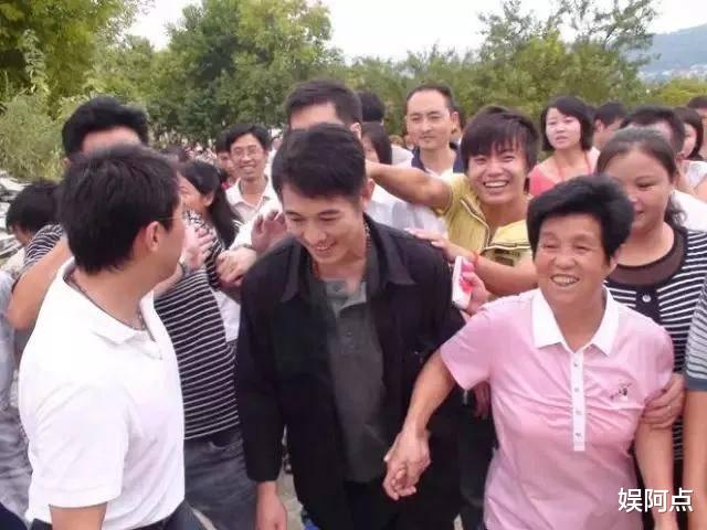 李连杰|李连杰和“干妈”赵群学的那些事