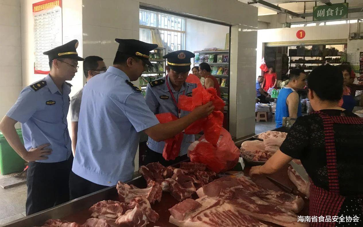 海南省食品安全协会 琼中县市场监管局全力推进禁塑工作 助力海南自贸港建设