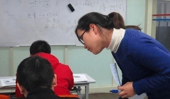 连锁反应|家长举报老师补课后，以为事情就此过去，没想到带来“连锁反应”