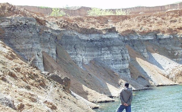 神秘洞穴 地球“空心论”是真的?越南发现了一个神秘洞穴,能容纳72亿人