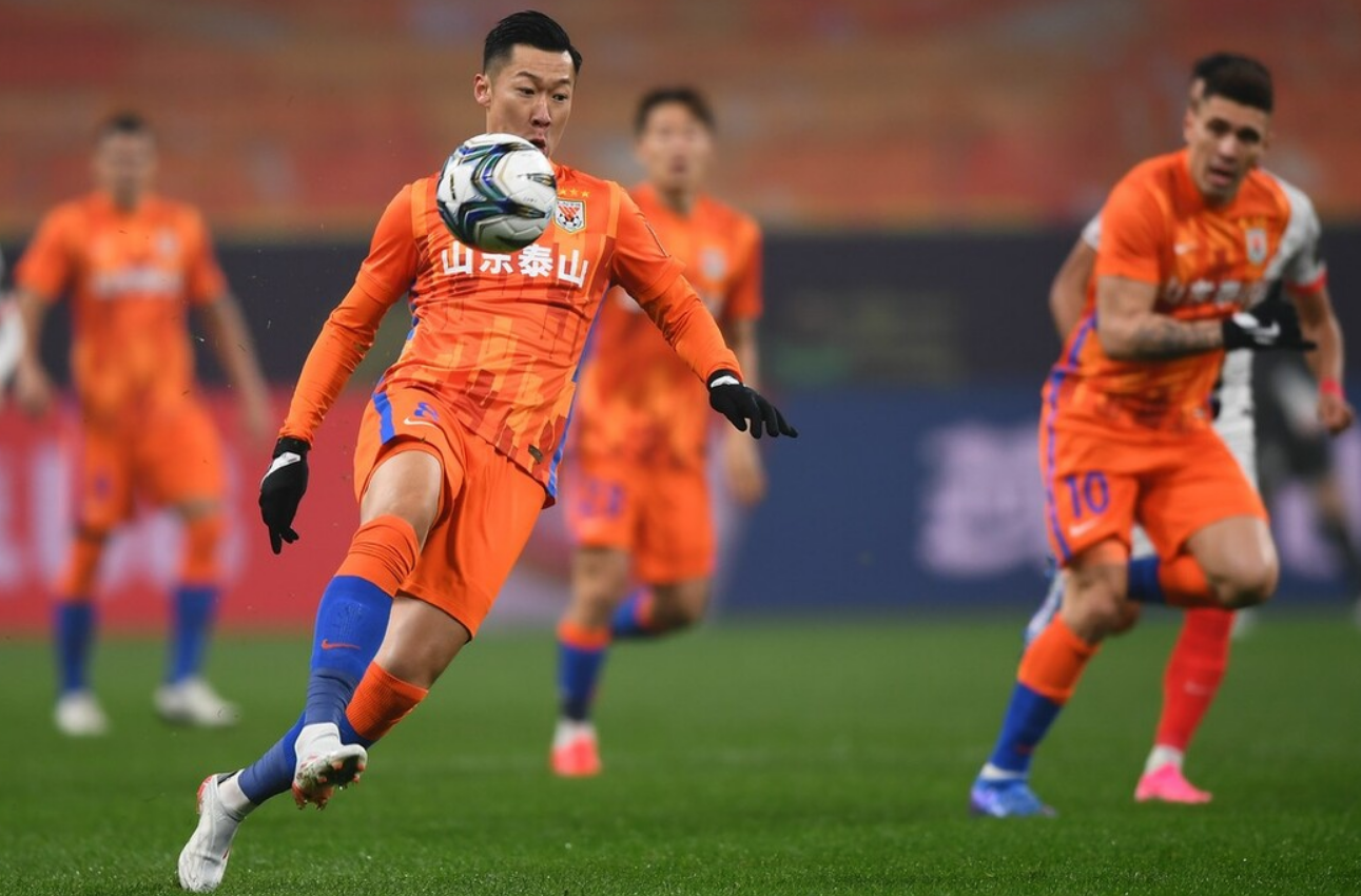 足協(xié)杯|1-0！世界波絕殺，賈德松狂奔，山東球員狂歡，足協(xié)杯冠軍誕生