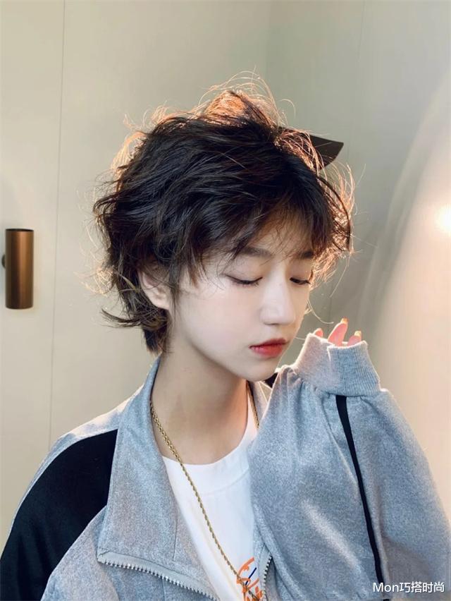 发型 又到了烫头发的季节，什么脸型烫什么发型，选对了“整容级”好看