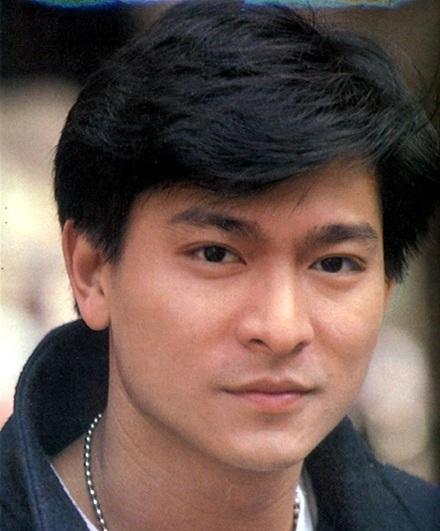 成龙|2020年那些巨星们的片酬有多少？网友：他现在不值钱，没人要他！