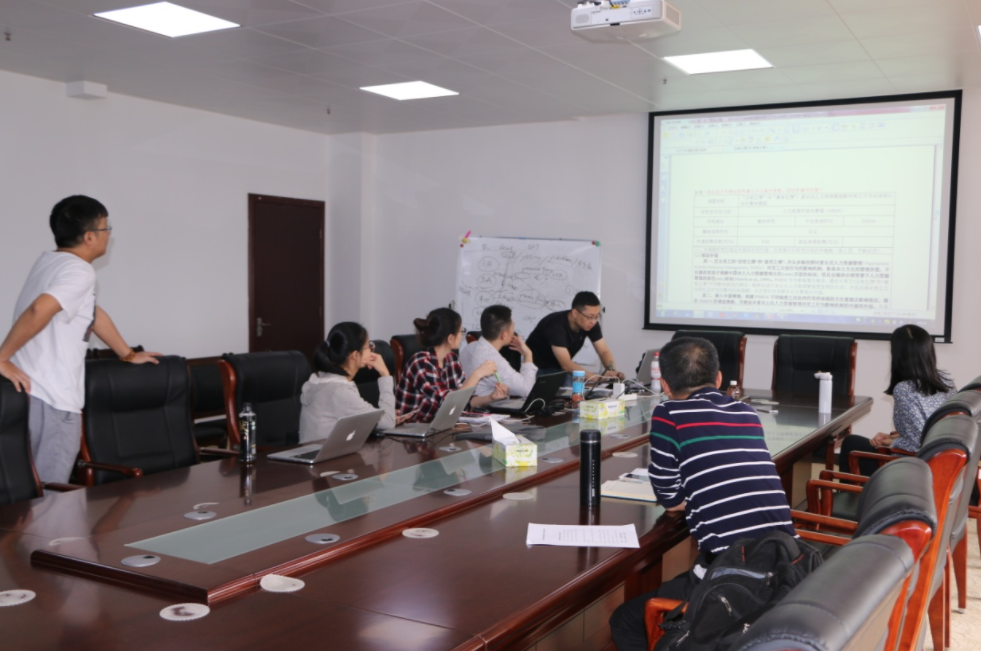 |南大博士求职高校，被11所大学拒之门外，竟是因为这件“小事”