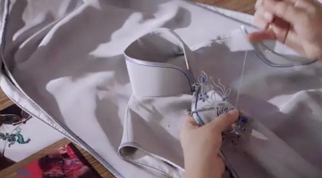 阿娇|“最后的上海裁缝”褚宏生：从胡蝶到巩俐，82年旗袍生涯成绝唱