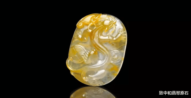 雕刻|雕刻师的手有多巧？不起眼的翡翠边角料，巧雕之后立马增值