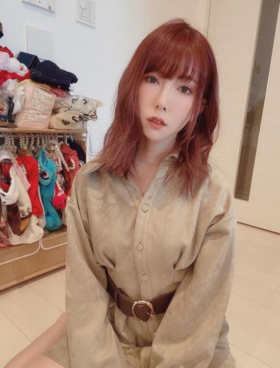 |知名女星痛哭宣布全面停工！罹患全脸神经麻痹，嘴角歪斜闭不上眼