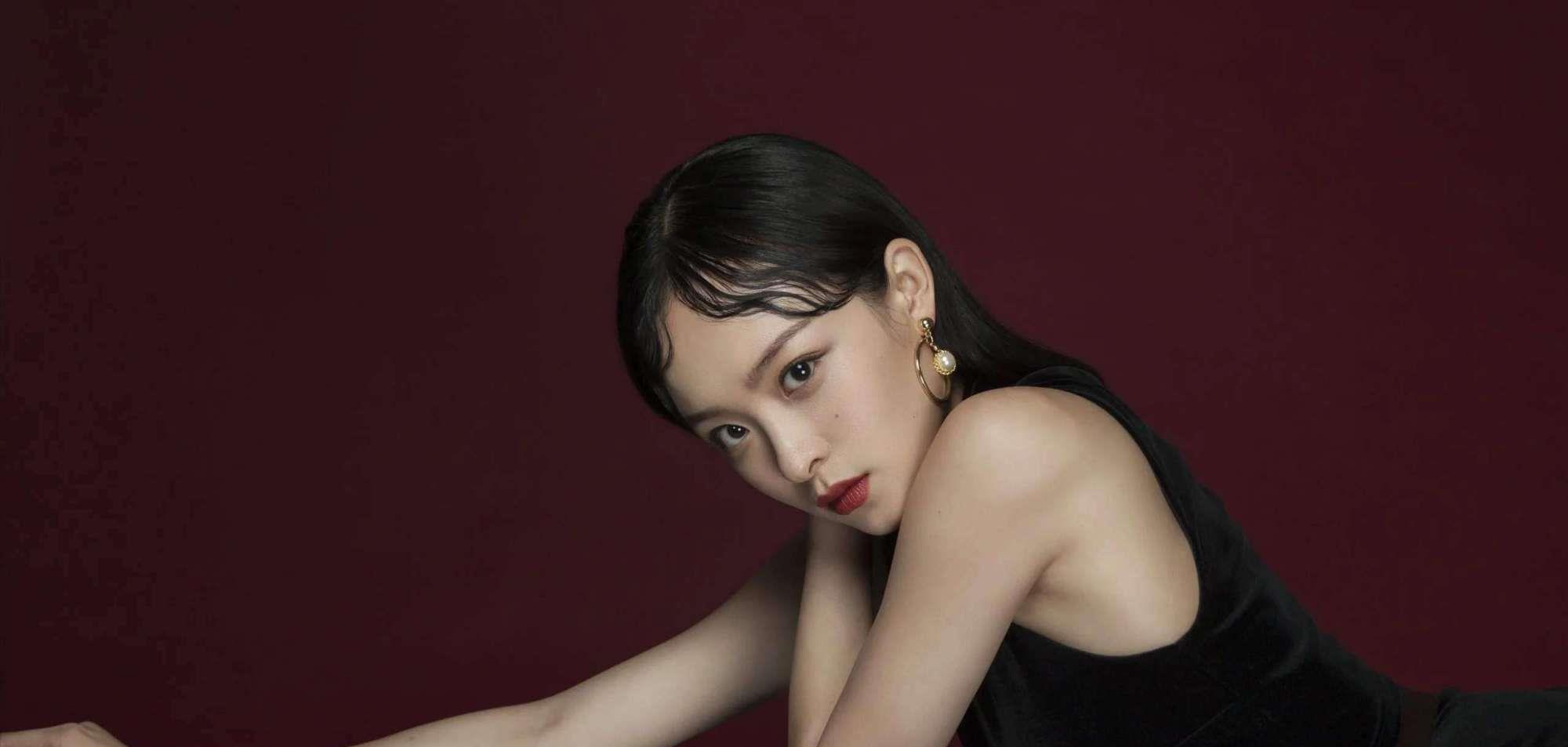 熊黛林|利智：从不受人待见的大陆妹，到选美大赛冠军，再到李连杰妻子