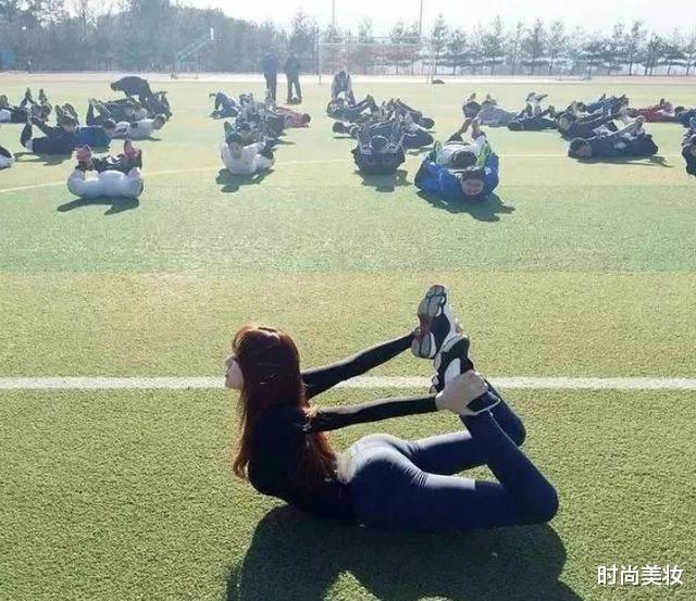 时尚美妆|“最美”大学体育老师，长相甜美，身材有型，这项运动或是关键