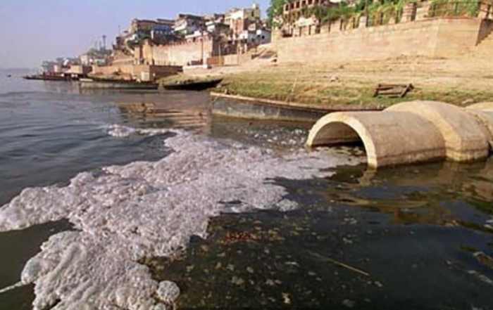 恒河 大便、骨灰、超级细菌！恒河水已严重污染，印度人每天坚持饮用？
