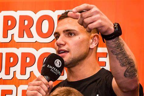 梅西|心之所向，昂首而戰(zhàn)！南非拳王萊雷納宣布進(jìn)軍職業(yè)拳擊重量級賽場