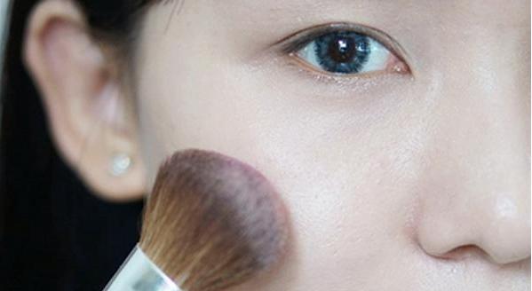 淡妆|女人再忙也别忘记：出门尽量化“淡妆”，教你正确顺序，简单漂亮