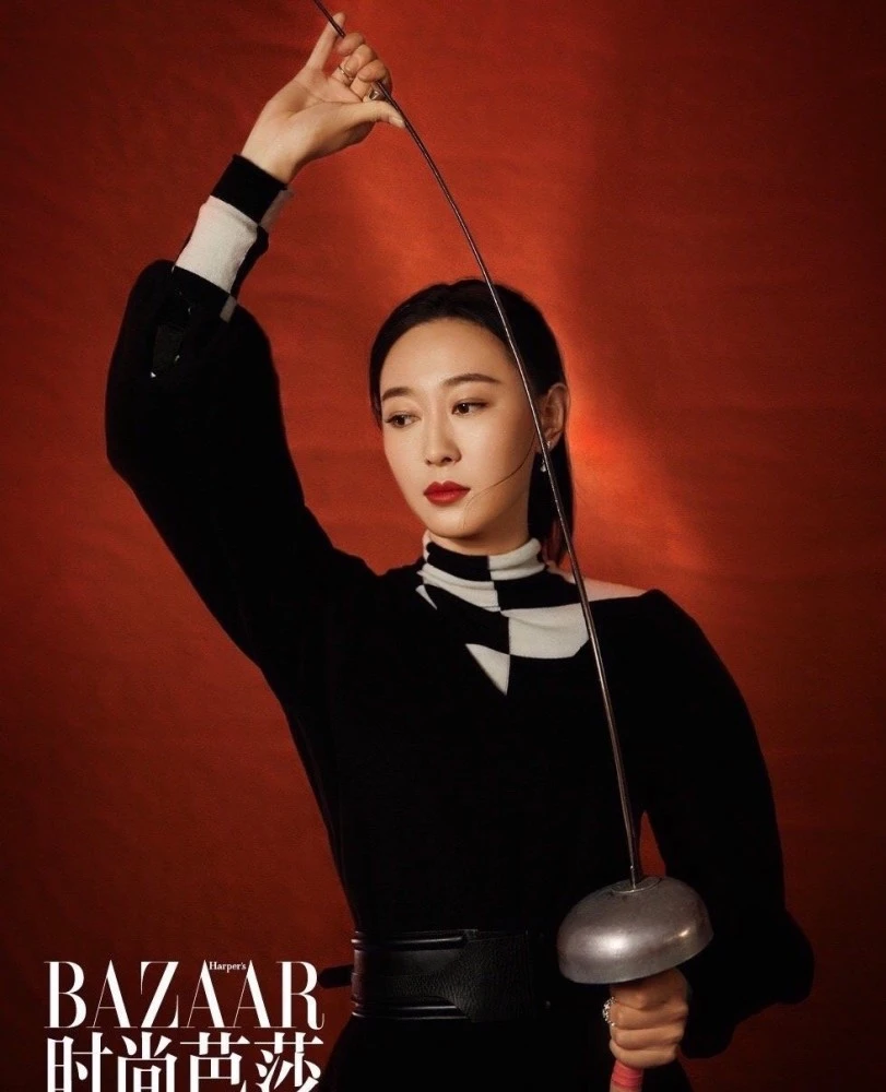 潮帮先生|脱下击剑服的孙一文好美,穿小香风衬衫优雅高级,气质不输女明星