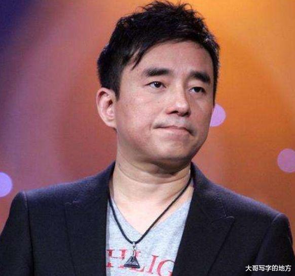 郑裕玲|他原来是著名歌星，与富婆同居了16年被抛弃，如今55岁仍孤身一人