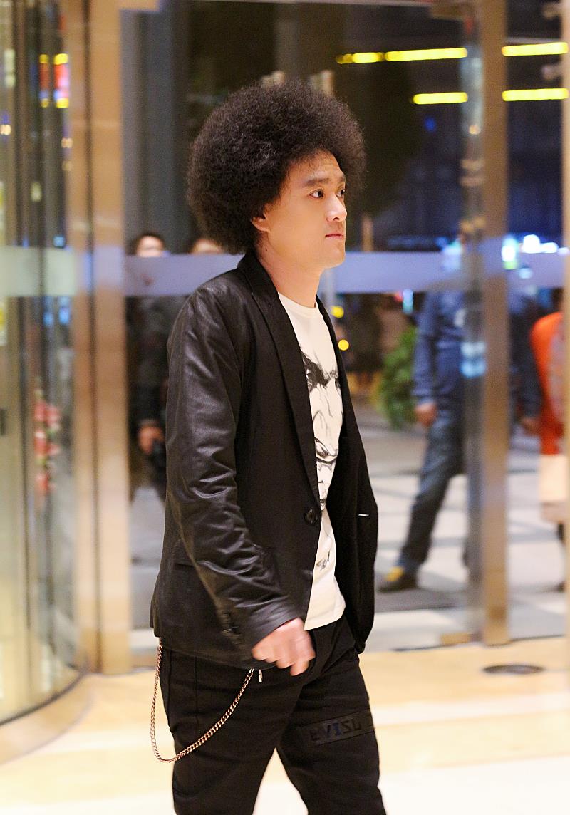 符娜娜星座|又一男星罹患癌症！医诊断：再活6个月，前妻也是死于癌症