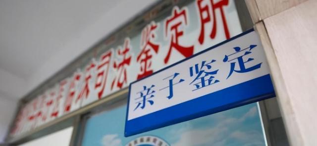 遭雷击烧死,下葬两年后死而复生,警察:死者是谁