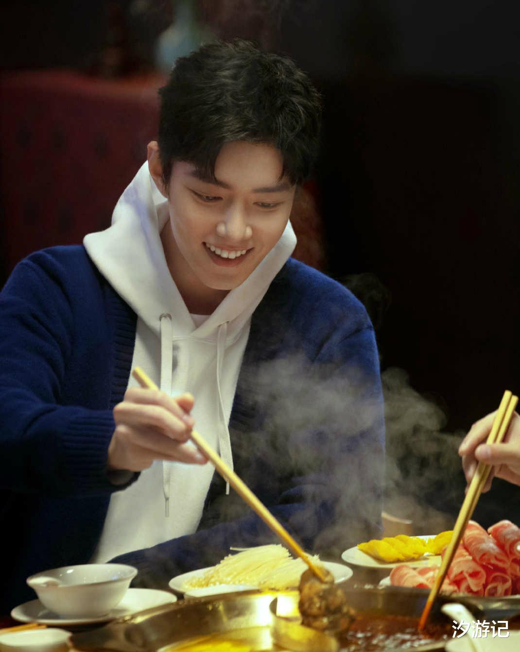 肖战|肖战聚餐再被拍，原来谣言产生这么简单，网友：建议摆流水席