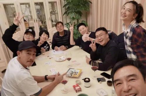 万梓良|在内地生活的香港老艺人：“阿紫”靠退休金，万梓良四处走穴商演