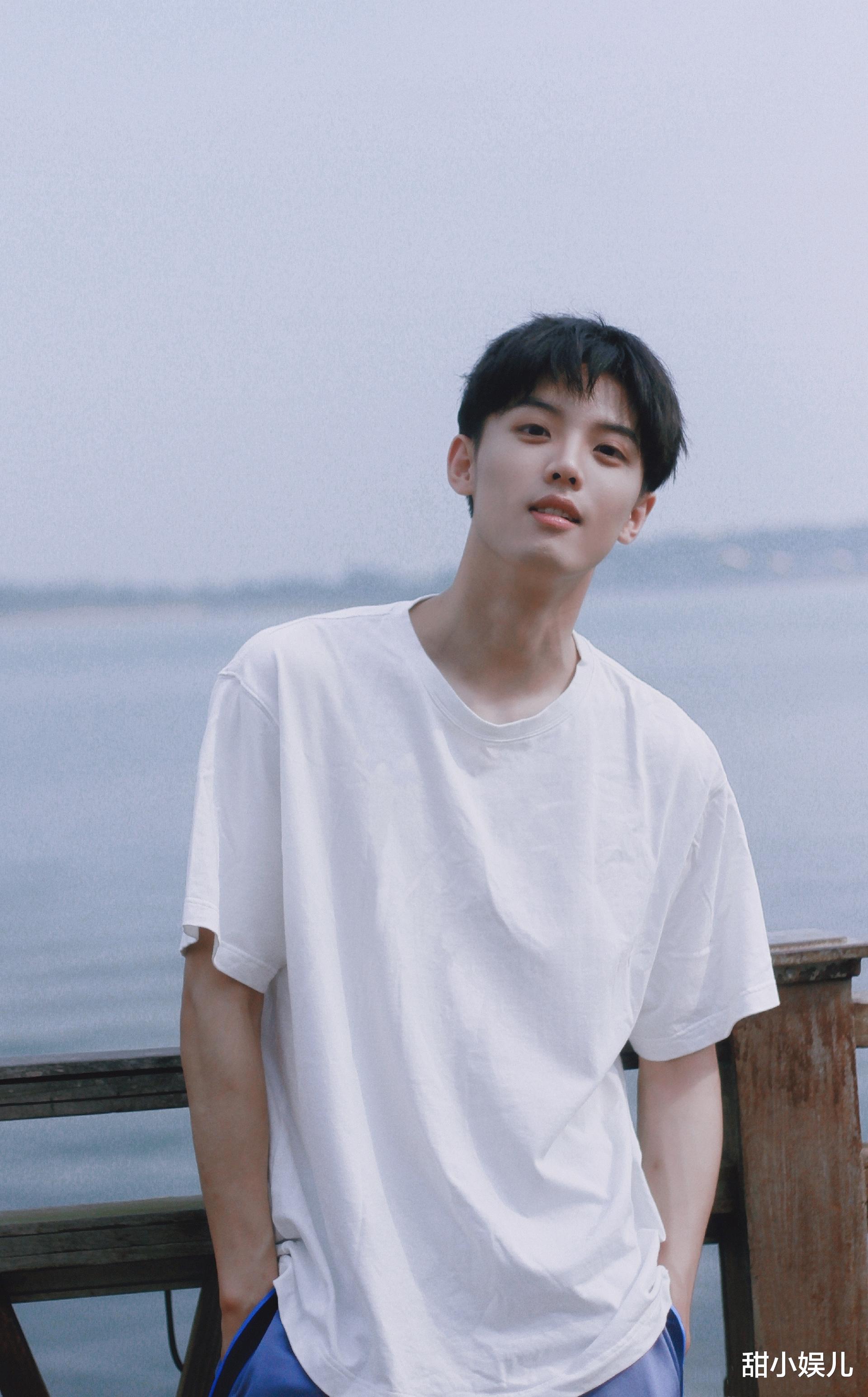 齐思钧|参加的节目均在8分以上，人气不输爱豆：这帮素人有何魅力？