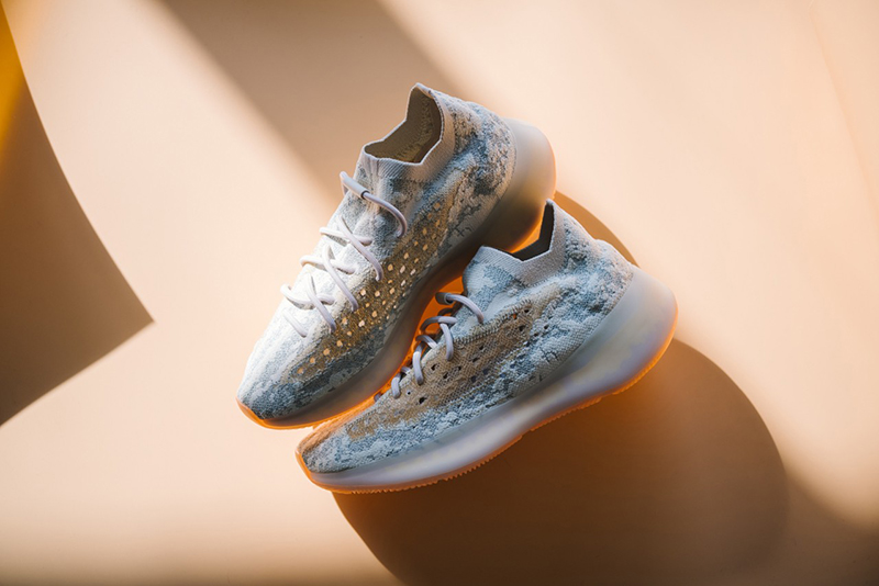 FLIGHTCLUB中文站|十几双Nike、Yeezy「集体暴跌」！sacai价格被打下来了！最惨一双降5K！