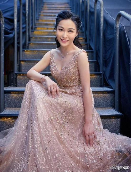 演艺圈|33岁TVB女星闪退演艺圈,转行当起上班族,惊人月薪曝光