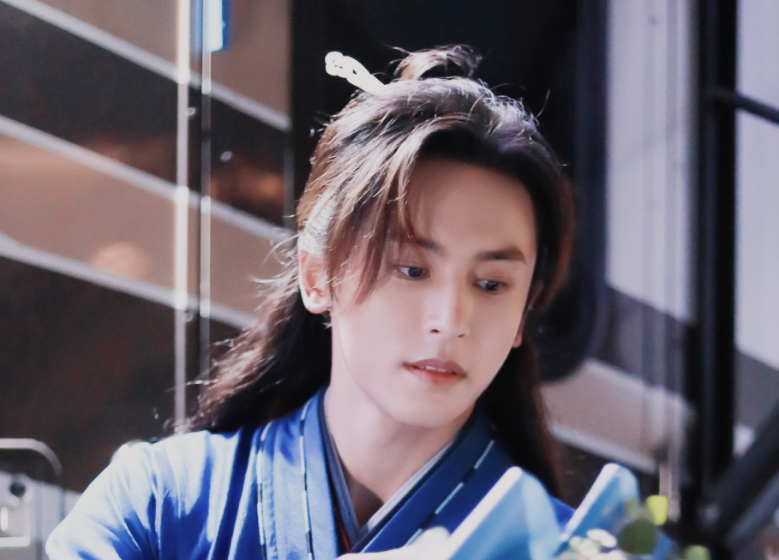 张哲瀚|7月公认“最火”男演员，龚跌至第7，张哲瀚第3，榜首又是他