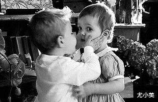 饵料|小姐姐真是会玩啊，看样子作业还是太少哈哈