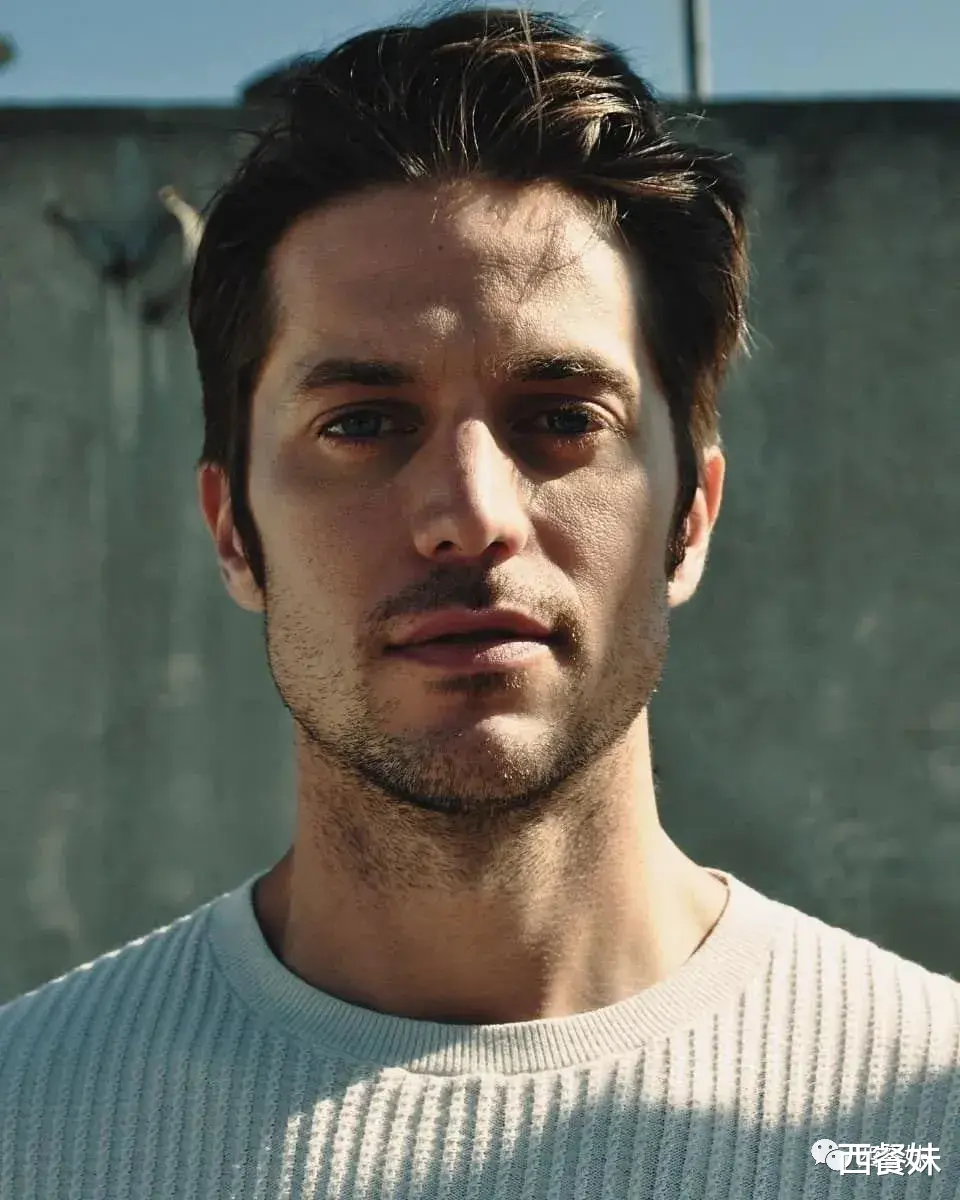 王嘉尔|网飞男星爆红后却竟抱怨不想做性感法国男? 不想做花瓶!