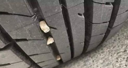 好物官|新车刚落地，哥们来参观，建议我装上这3样配置，比记录仪重要