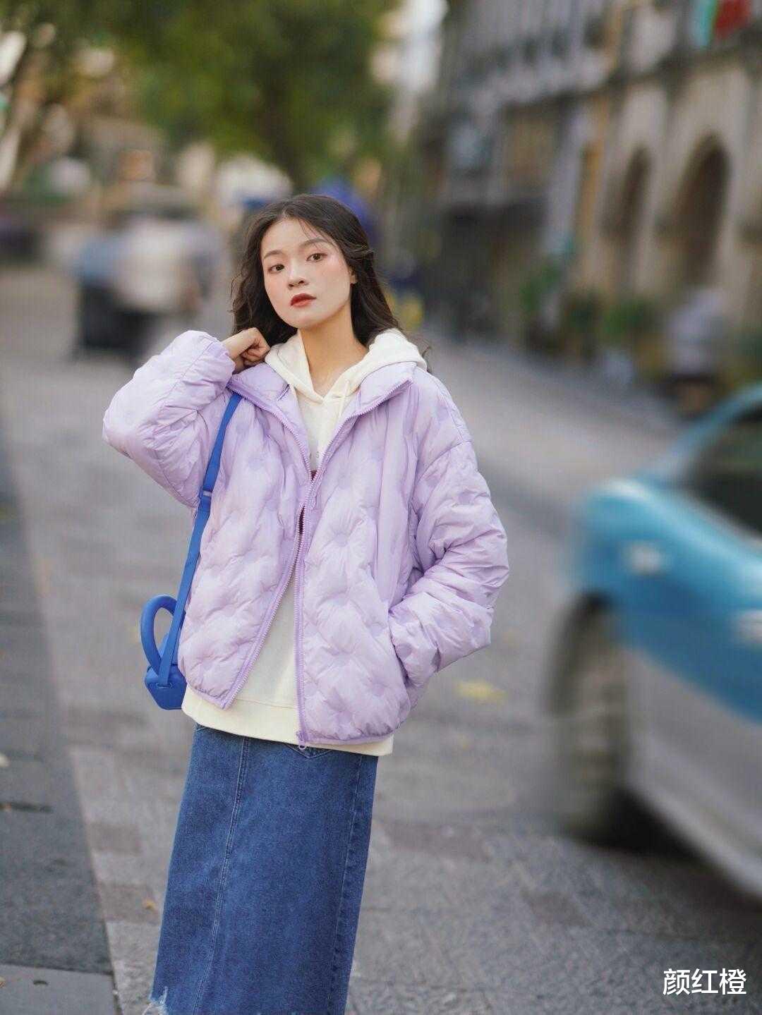 颜红橙 有这几个特点的短款羽绒服，一定要码住，上身不显臃肿也不压个子