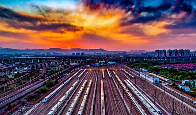 你留给我的回忆 湖北今年将开建5条铁路，4条为高速铁路，其中2条将交汇于荆门