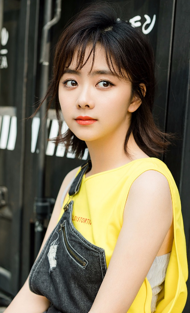 赵露思|女星商业价值榜大变动！景甜跌至第5，赵露思暂3，榜首雷打不动