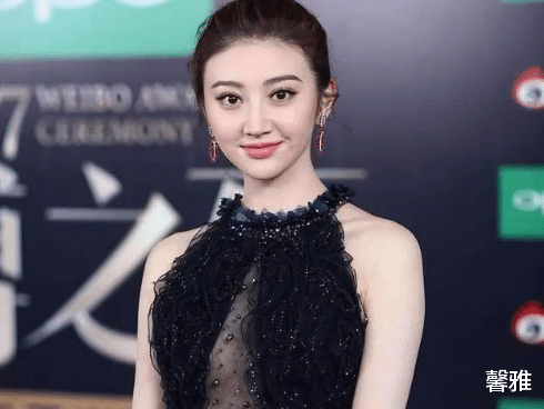 景甜|这位女明星出道十年没有爆红过，凭借一部网剧，收获了众多粉丝