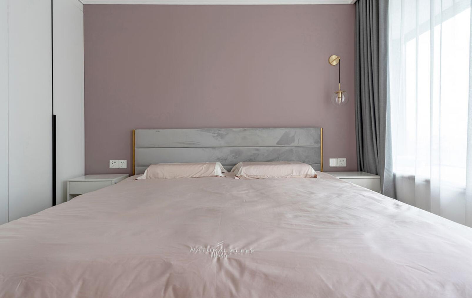 柜子做一体式越来越普遍，看她家，不仅收纳强大，还不占空间