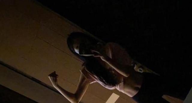 杨幂|34岁杨幂身材管理太绝，完美还原漫画腰，曾一顿只吃7个饺子