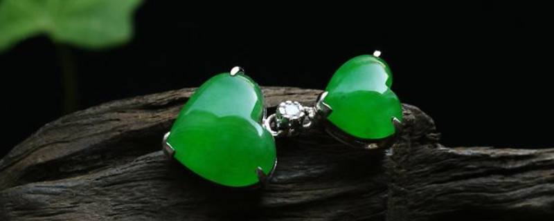 翡翠|翡翠和金手链能一起戴吗