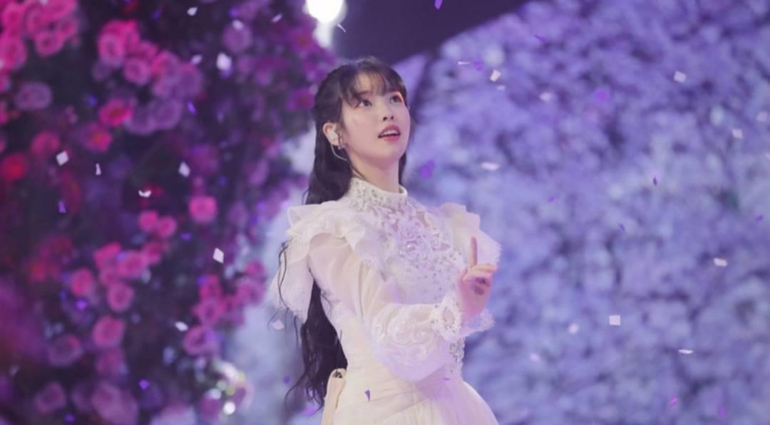 滚石|2021韩星搜索量TOP10：玄彬垫底，IU一骑绝尘，孙艺珍未上榜