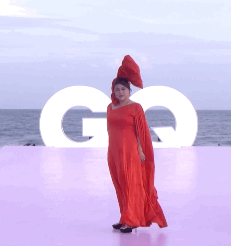 关晓彤|艾小羊：谁来救救关晓彤