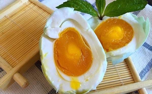 墨羽青春穿搭札记|咸鸭蛋吃了对身体有什么好处？