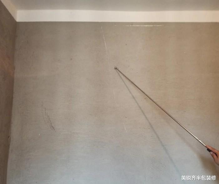 英锐齐半包装修|墙面空鼓检查不能省！不然开裂鼓包会后悔！