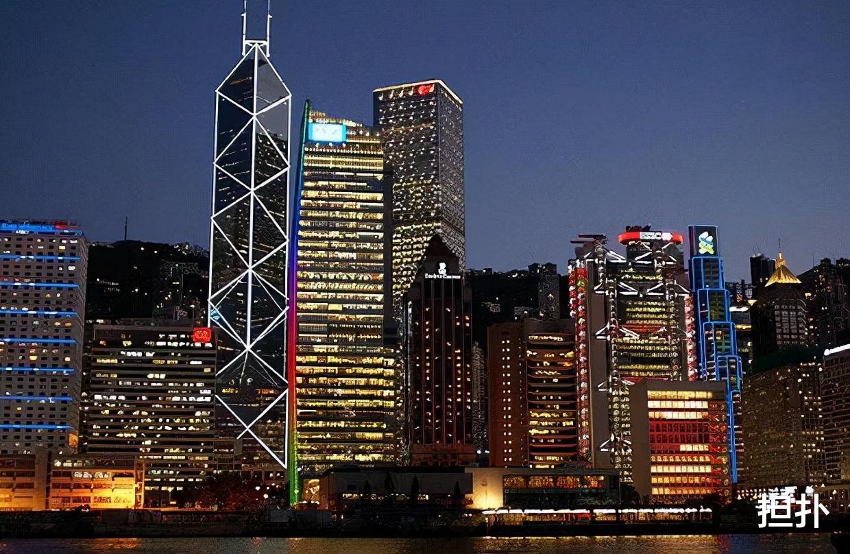 李兆基|李兆基又一次战胜李嘉诚，508亿买下世界上最贵地皮，将盖楼来收租