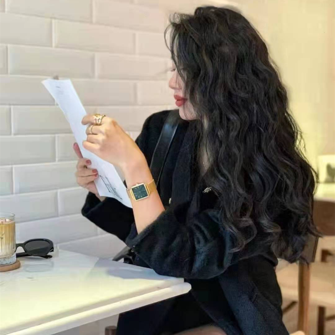 复古风 今年流行“复古风”烫发,分享十款时髦又洋气的卷发,谁烫都高级