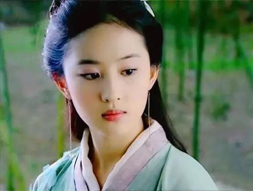 鞠婧祎|5位演技拉胯的明星,鞠婧祎只负责美,刘亦菲曾被吐槽“面瘫脸”