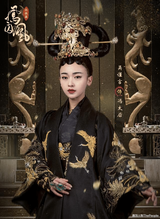 刘亦菲|红毯比美直角肩稳赢、古装造型斜肩显气质，女星肩部较量也有玄机