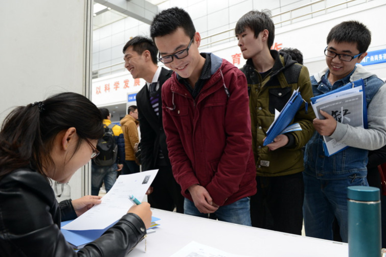 hr|校招中常见的“雷区”，辅导员并不会告知，但学生要提前了解